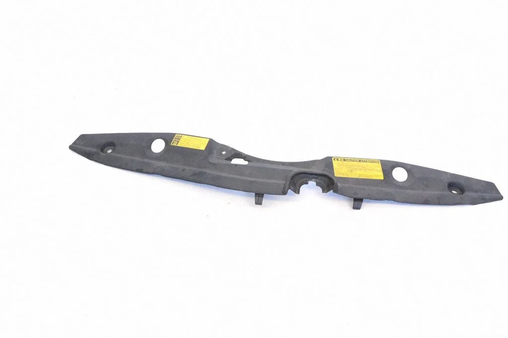 Radiator trim – Toyota Prius (XW30) (2009-2015)