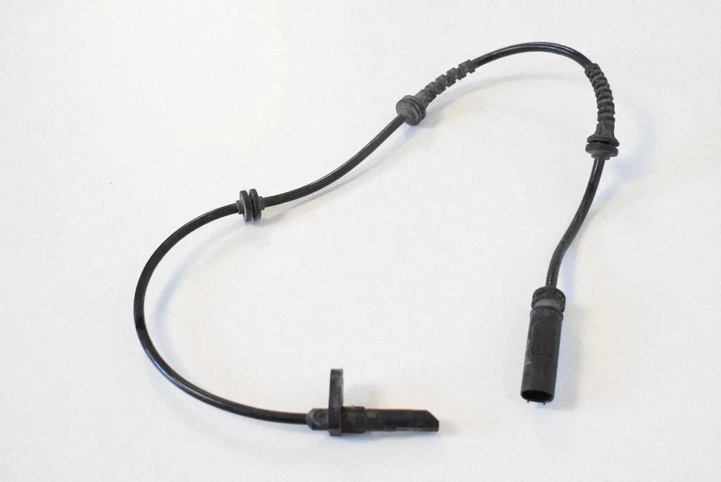 Czujnik ABS tylny – BMW Seria 5 F10 F11 (2009-2016)