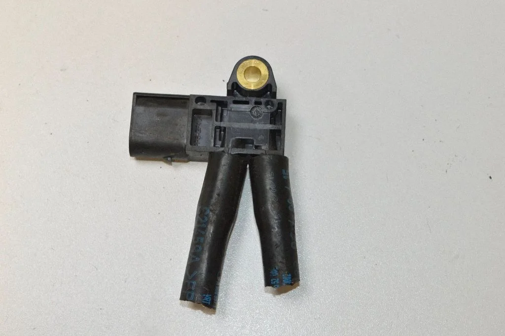 Exhaust gas pressure sensor – BMW 7 Series F01 F02 F03 F04 (2008-2016)
