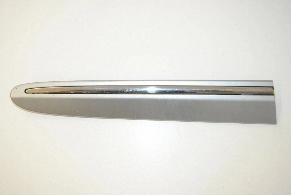 Aizmugurējā bufera apdares līste – Mercedes-Benz CLK klase A209 C209 (2002-2009)