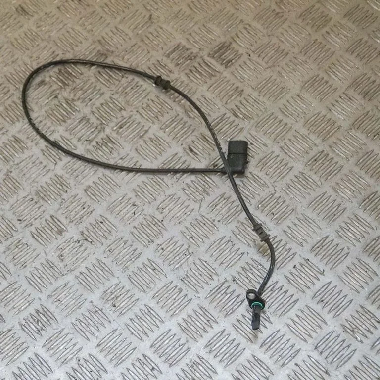 Aizmugurējais bremžu ABS devējs – Mercedes-Benz C klase W205 (2014-2021)