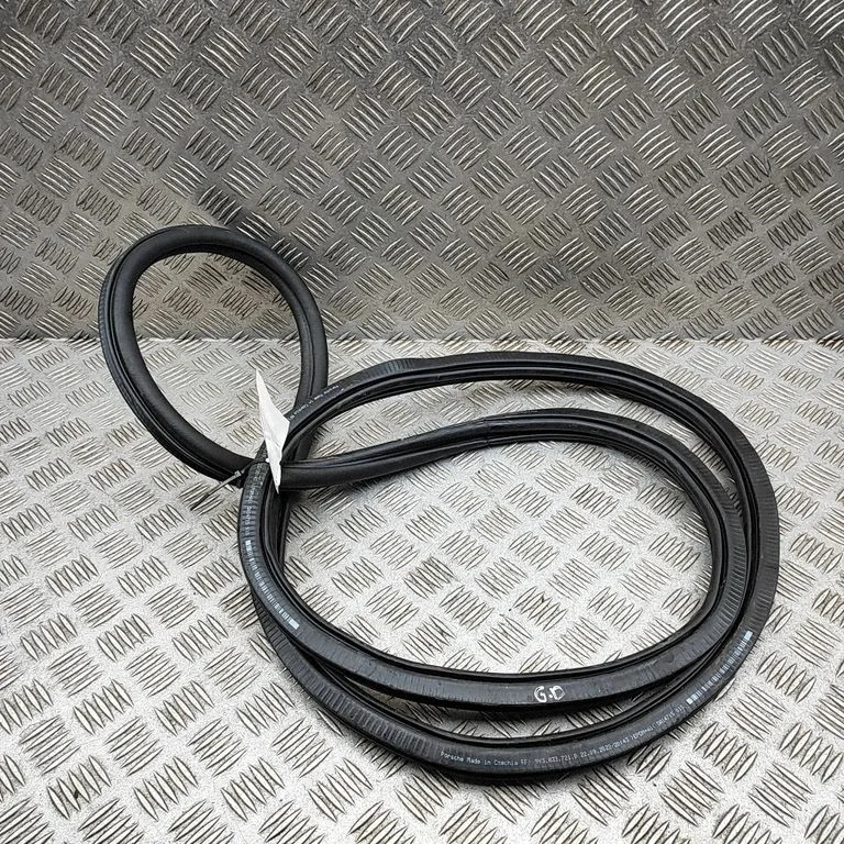 Uszczelka drzwi tylnych – Porsche Cayenne (9Y0 9Y3) (2018-)