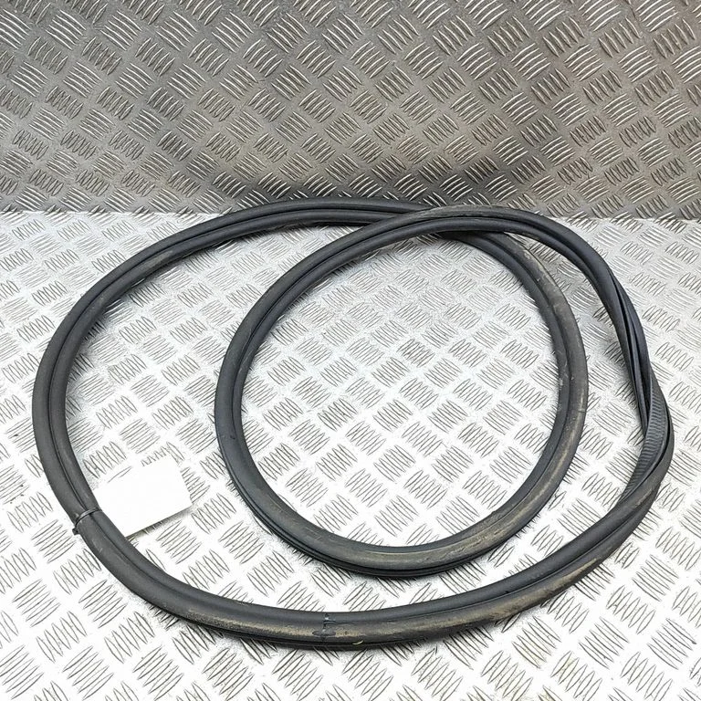 Tagaukse tihend 5A05899 – BMW 5-seeria G60 G61 (2023-)