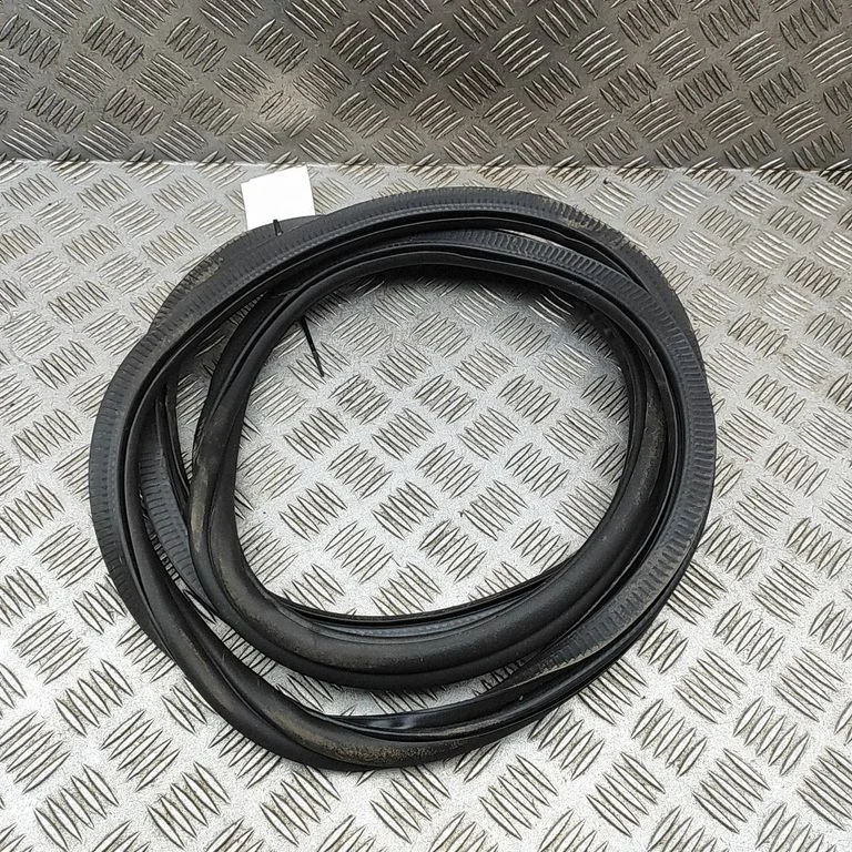 Tagaukse tihend 5A05899 – BMW 5-seeria G60 G61 (2023-)