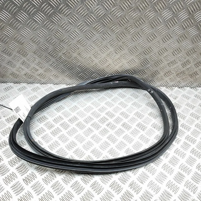 Rubber seal rear door 10321425 – MG MG5 ev (2020-2022)