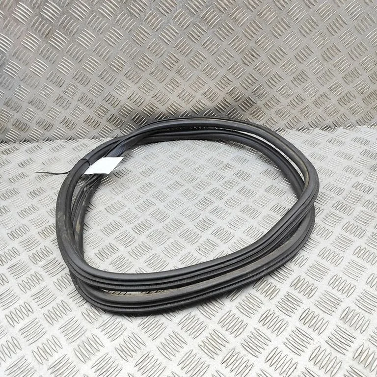 Tagaukse tihend 83F833721A