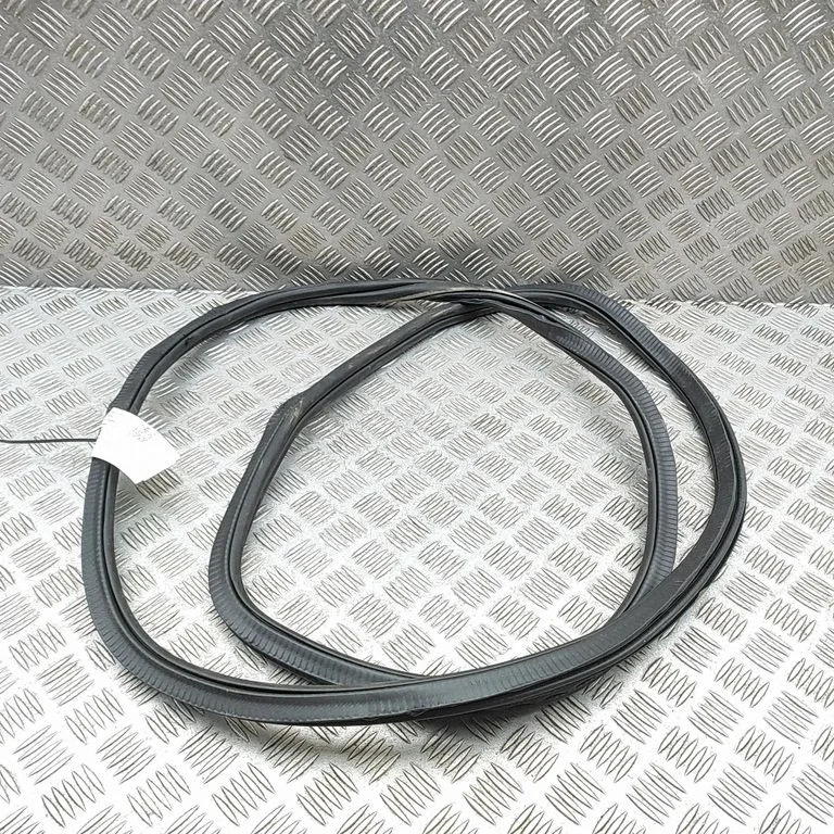 Rubber seal rear door – BMW XM (2022-)