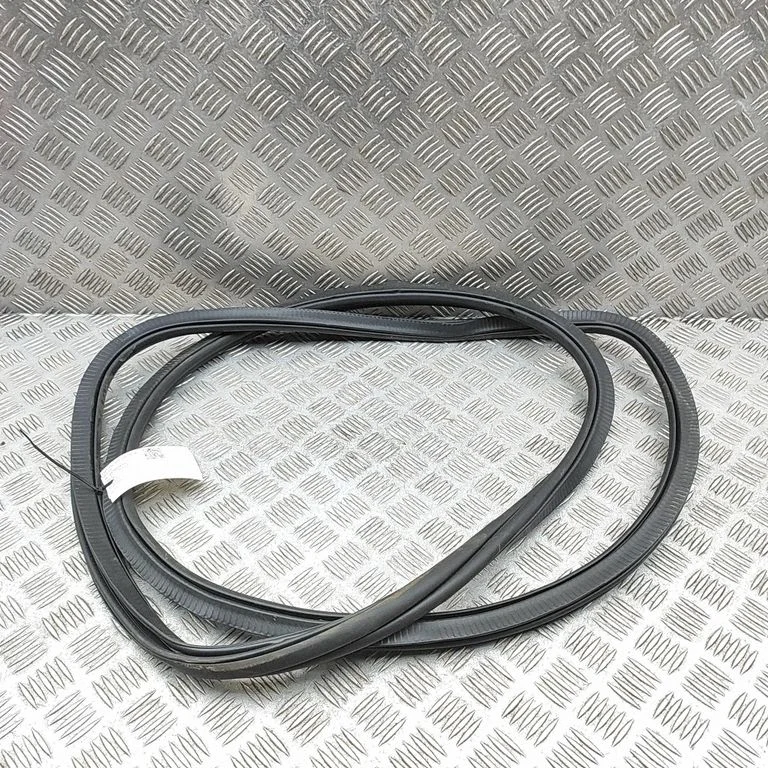 Rubber seal rear door – BMW XM (2022-)