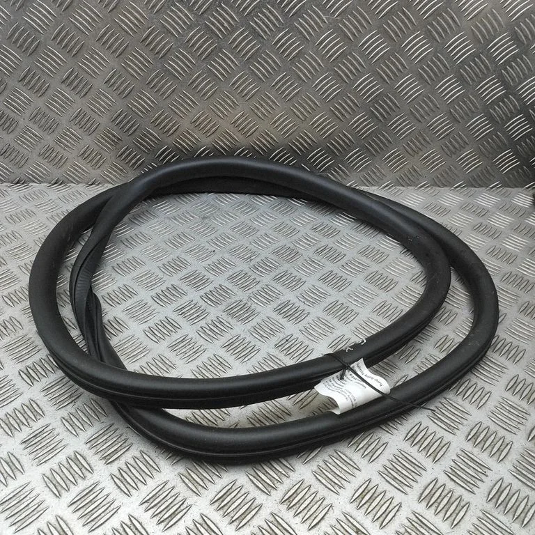 Uszczelka drzwi tylnych R2KBR253A10A
