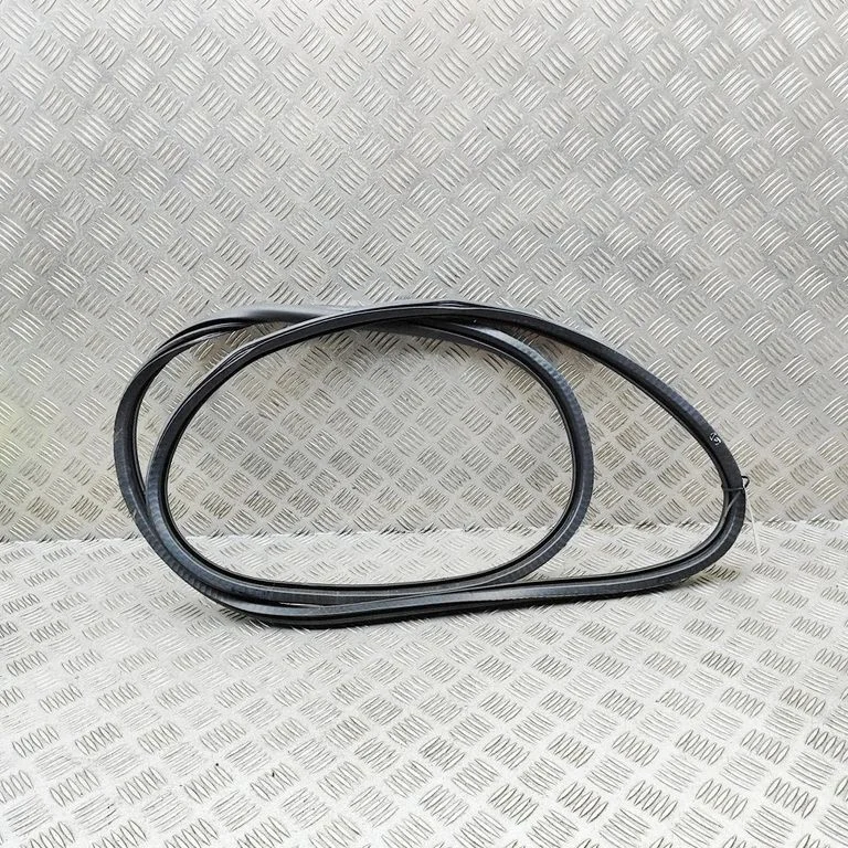 Rubber seal rear door