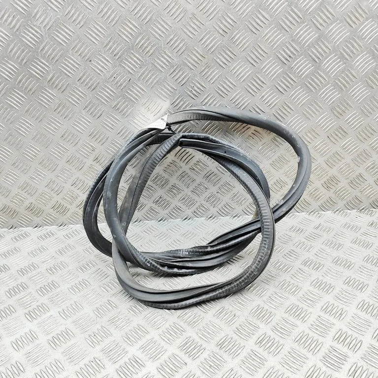 Rubber seal rear door – Mercedes-Benz EQA (2021-)