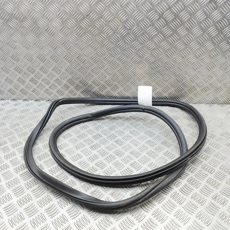 Rubber seal rear door – BMW XM (2022-)