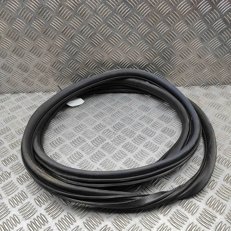 Rubber seal rear door 7T0843791D