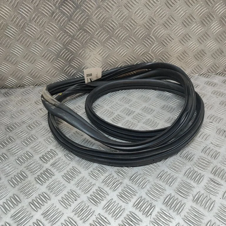 Tagaukse tihend 83130R2000