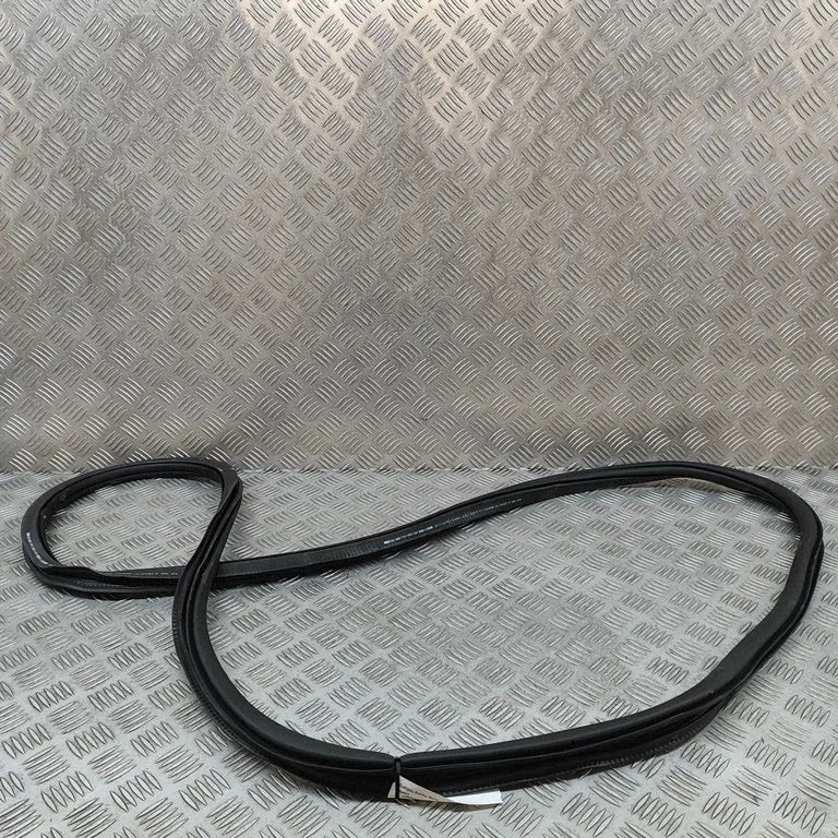 Rubber seal rear door – Audi Q4 e-tron (2021-)