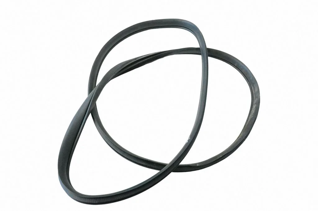 Aizmugurējo durvju blīvgumija – kreisā