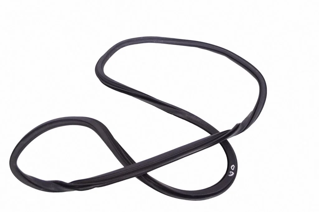 Rubber seal rear door – right