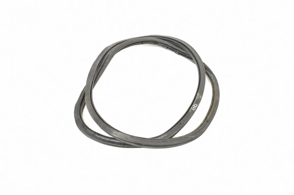 Rubber seal rear door 5G6867914B