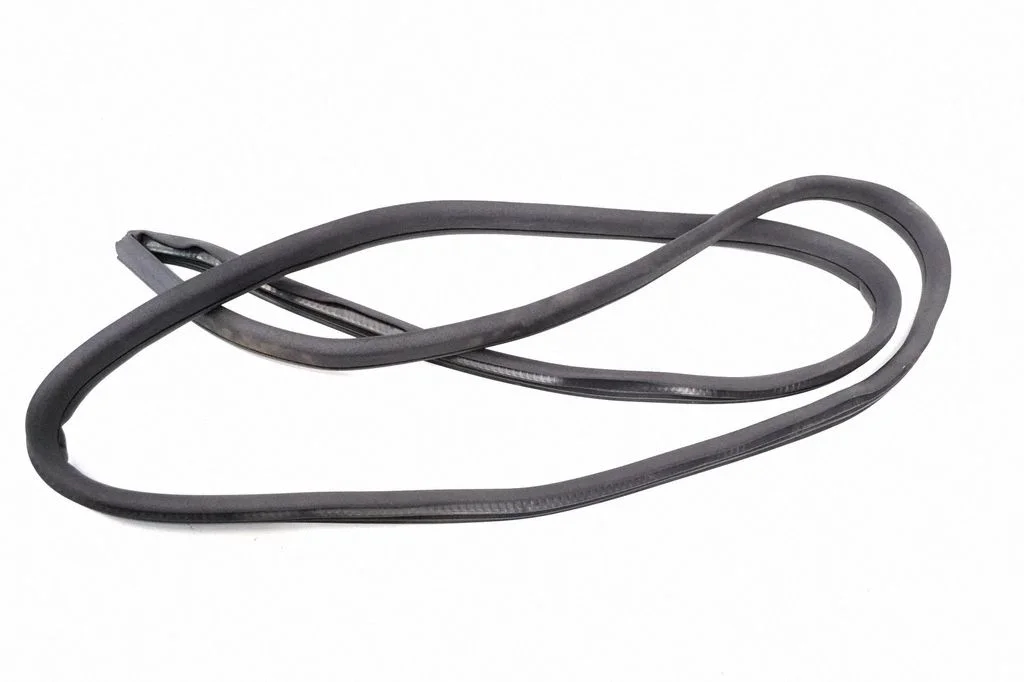 Tagaukse tihend – Mercedes-Benz GLS-klass X166 (2015-2019)