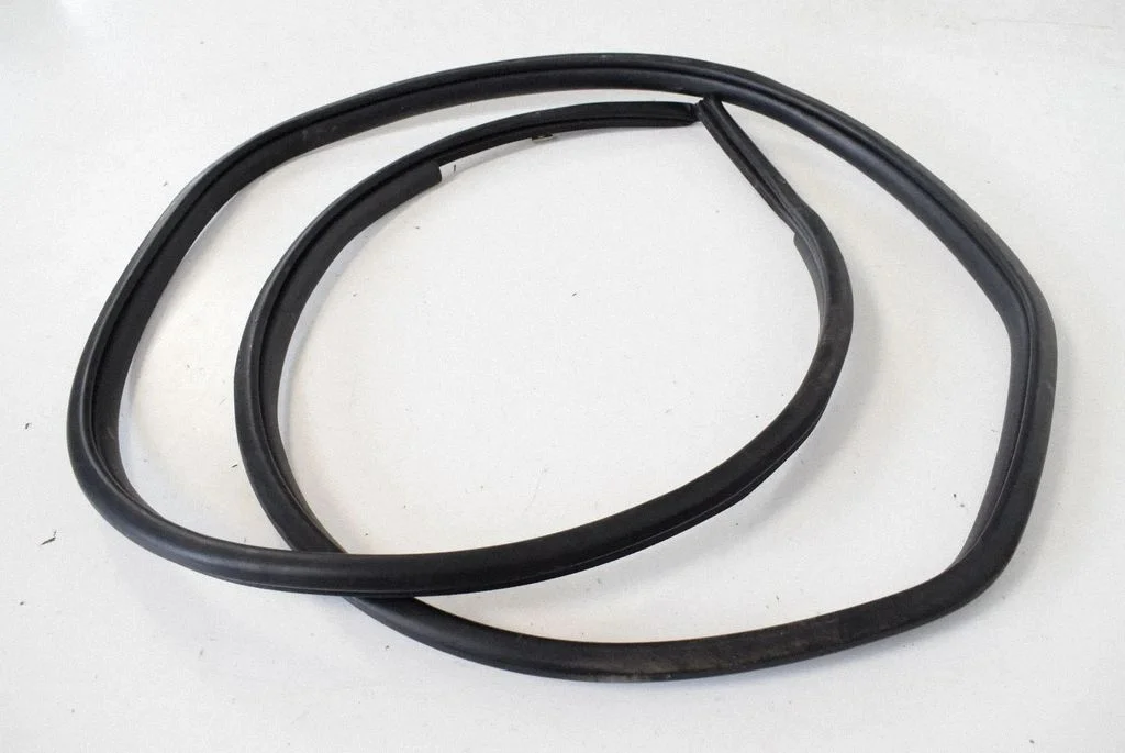 Rubber seal rear door – Toyota Prius (XW50) (2015-2023)
