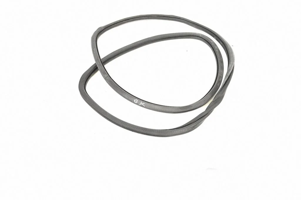 Rubber seal rear door – Porsche Cayenne (9PA) (2002-2010)