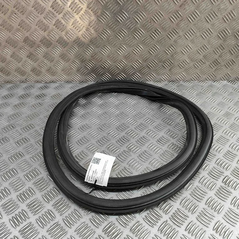 Tagaukse tihend 8V4833721C