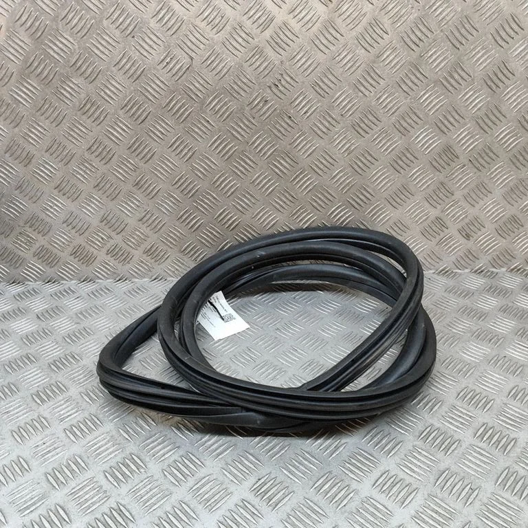 Rubber seal rear door – BMW X1 F48 F49 (2015-2022)