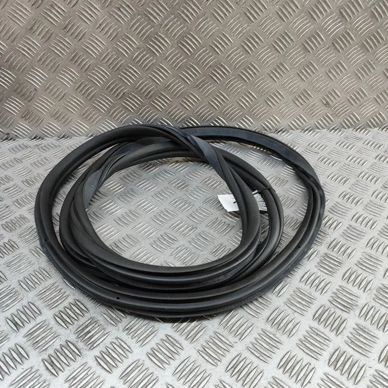 Tagaukse tihend 7428696