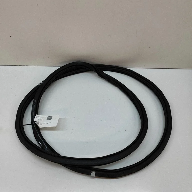 Rubber seal rear door 9Y3833721B