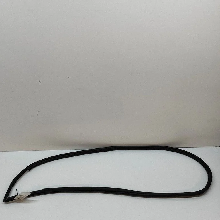 Rubber seal rear door 6787102330