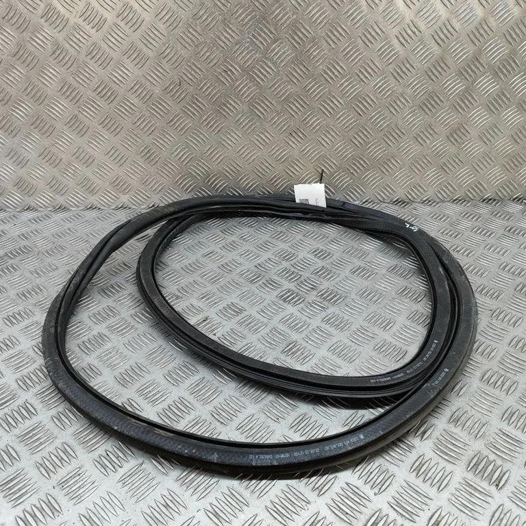 Tagaukse tihend 5E9867367