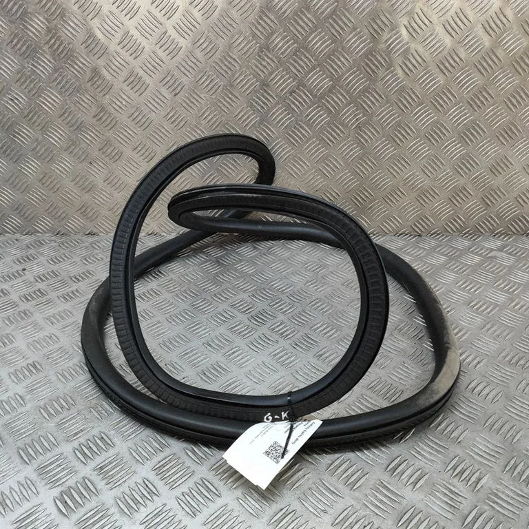 Uszczelka drzwi tylnych CJ54S25325AE