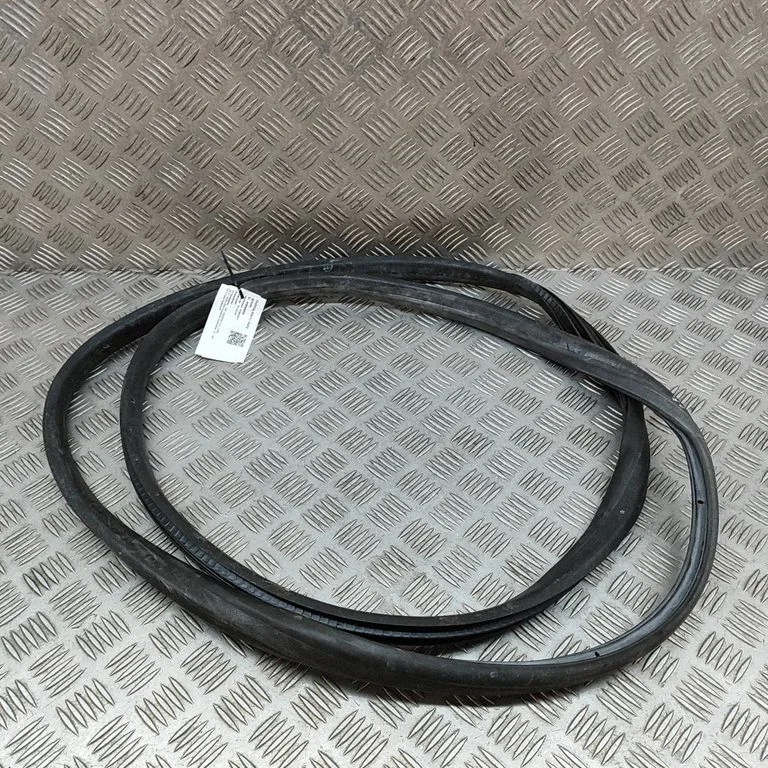 Rubber seal rear door – Volkswagen Amarok (2010-2020)