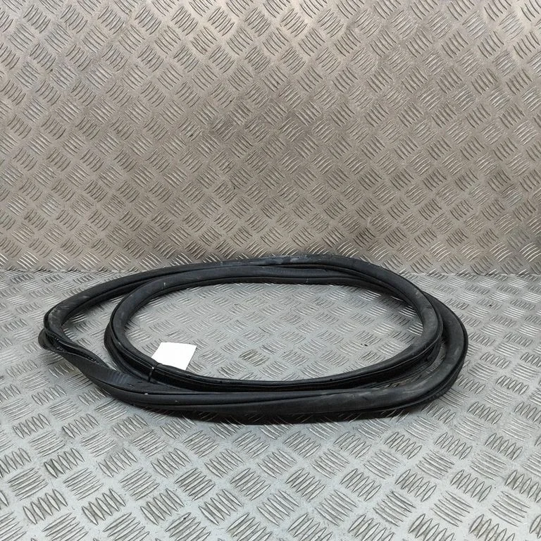 Rubber seal rear door – Audi Q4 e-tron (2021-)