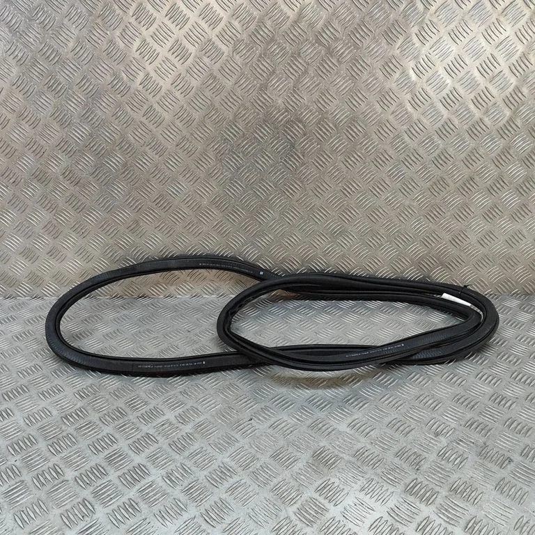 Rubber seal rear door – Skoda Superb B8 (3V) (2015-2024)
