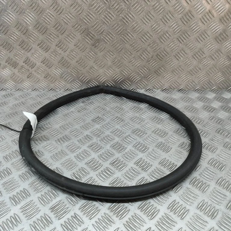 Rubber seal rear door 4G8833707A