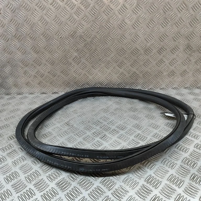 Tagaukse tihend – BMW 7-seeria F01 F02 F03 F04 (2008-2016)