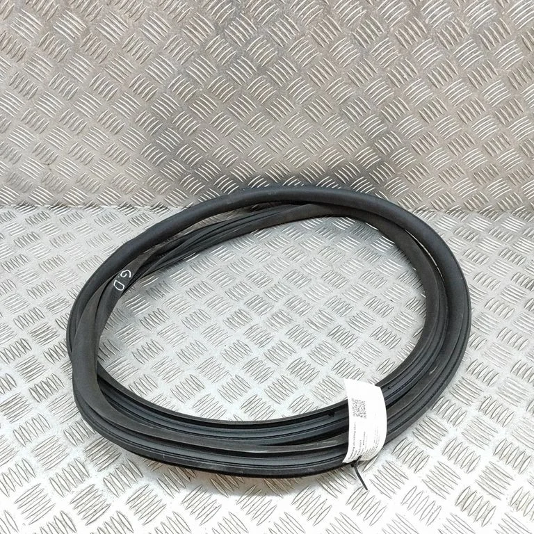 Tagaukse tihend – Mercedes-Benz EQS V297 (2021-)