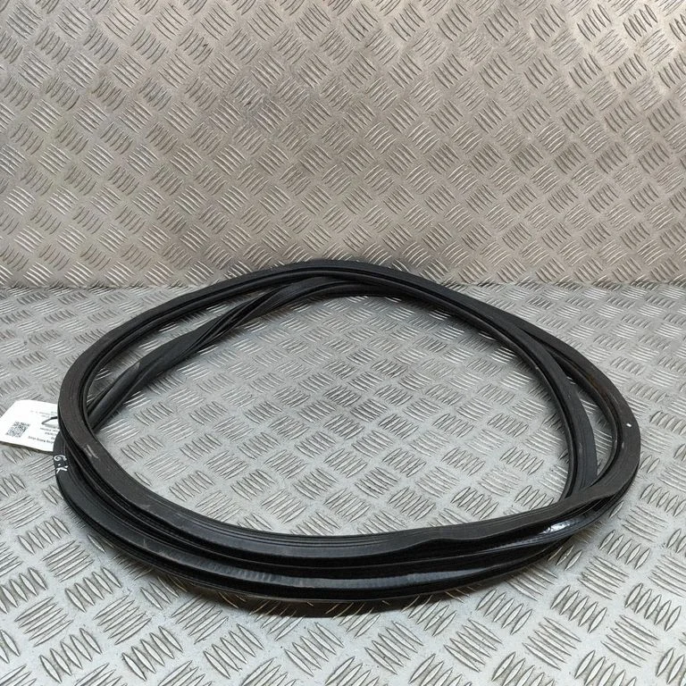 Rubber seal rear door 4M0833721C