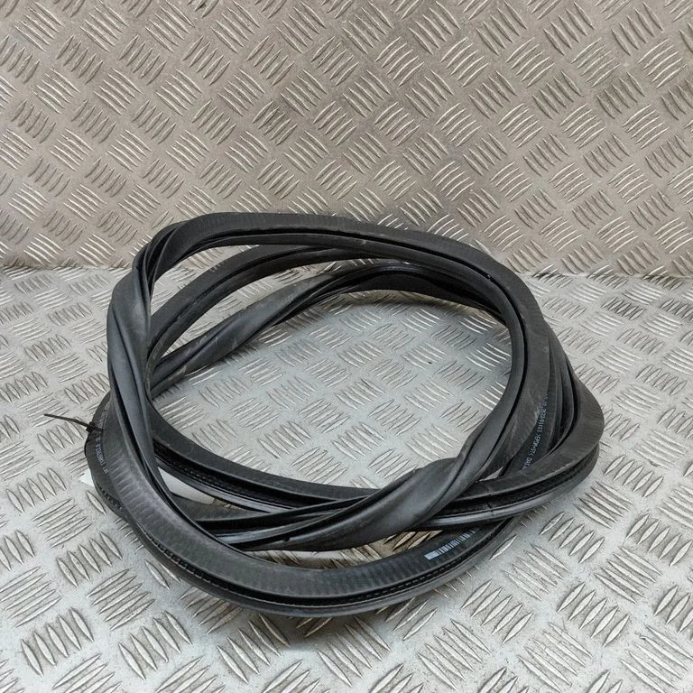 Rubber seal rear door – Volkswagen ID.4 (2020-)