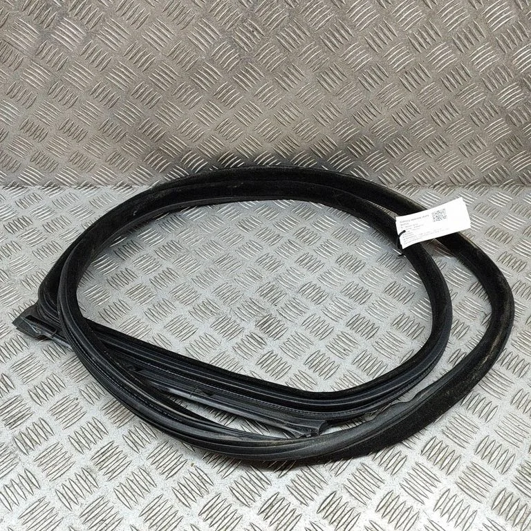 Rubber seal rear door – BMW 6 Series F12 F13 (2010-2018)
