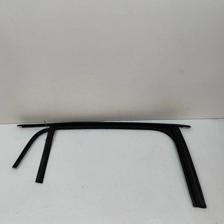 Rubber seal rear door 103227800D
