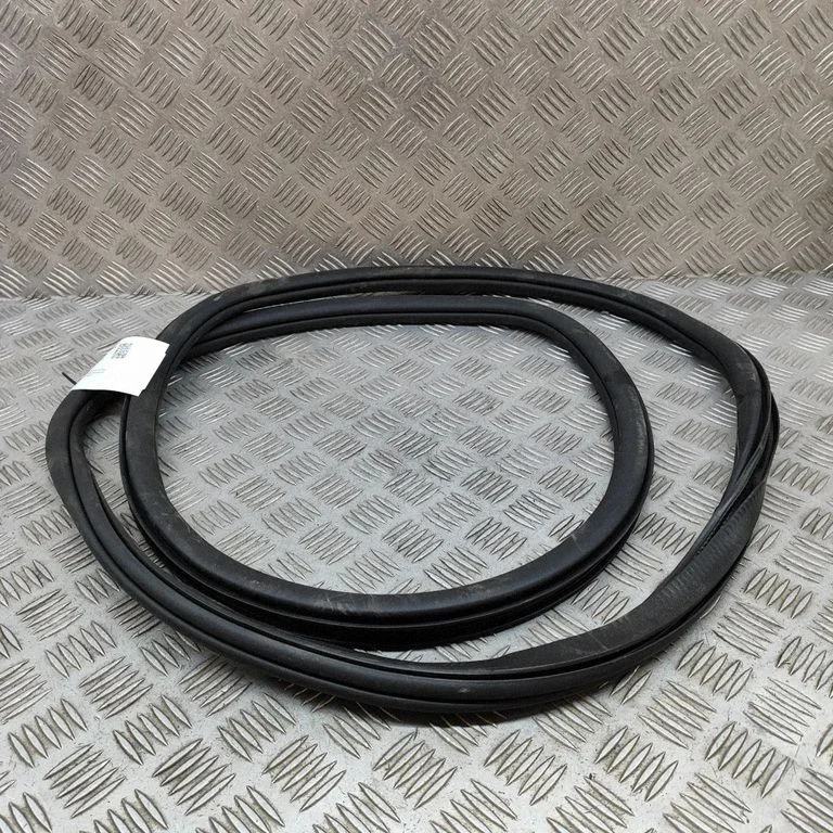 Rubber seal rear door – Audi Q4 e-tron (2021-)