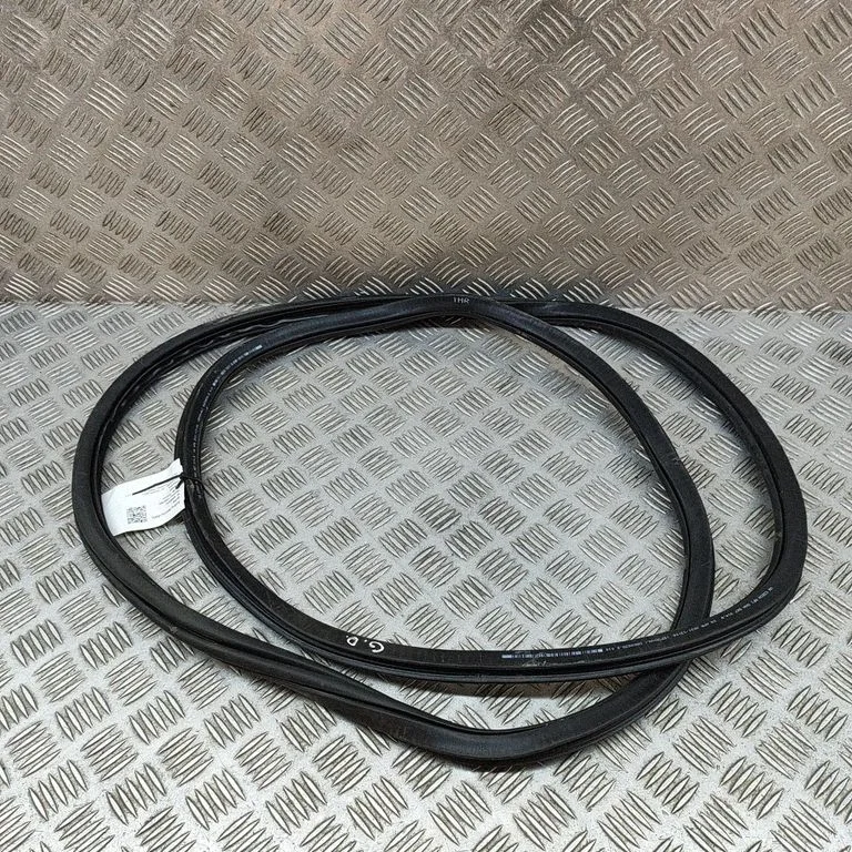 Rubber seal rear door – Volkswagen Tiguan Allspace (2017-)
