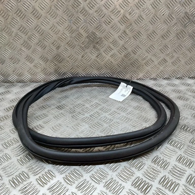 Rubber seal rear door – BMW 4 Series F32 F33 (2013-2020)