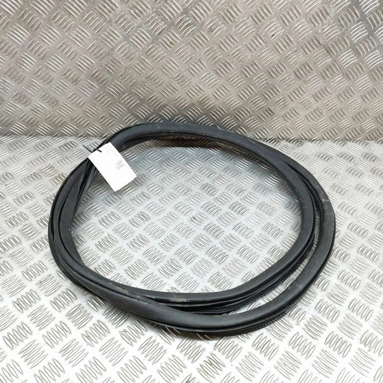 Rubber seal rear door – Audi Q4 e-tron (2021-)