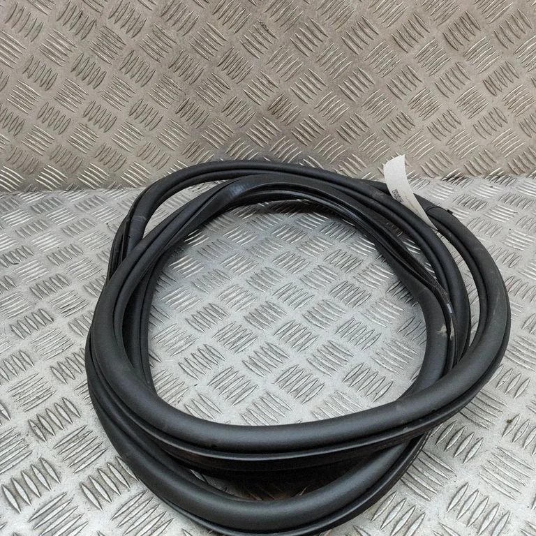 Rubber seal rear door 5FJ867914 – Seat Tarraco (2018-)