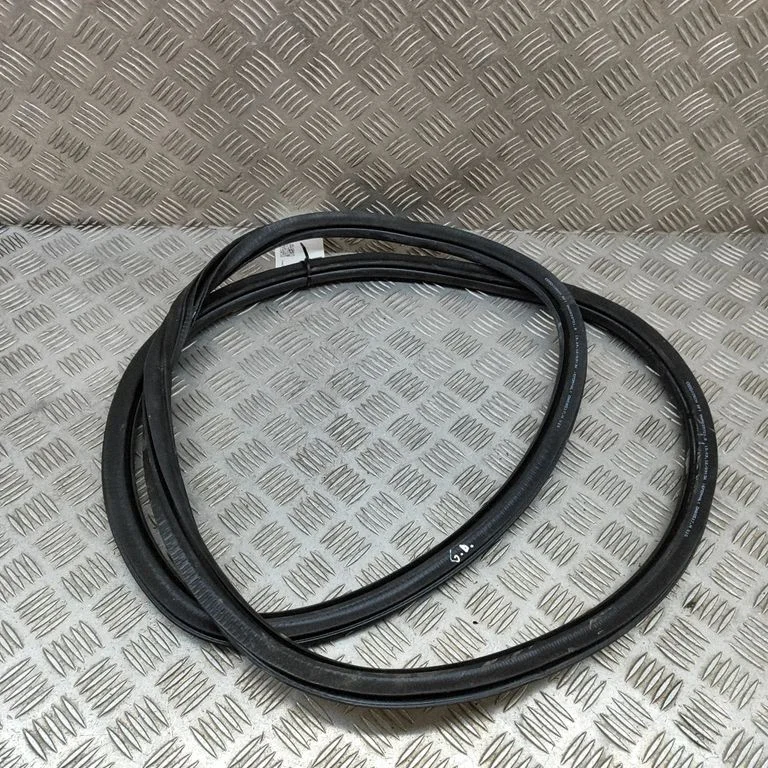 Rubber seal rear door – Audi A4 S4 B9 (2015-2019)