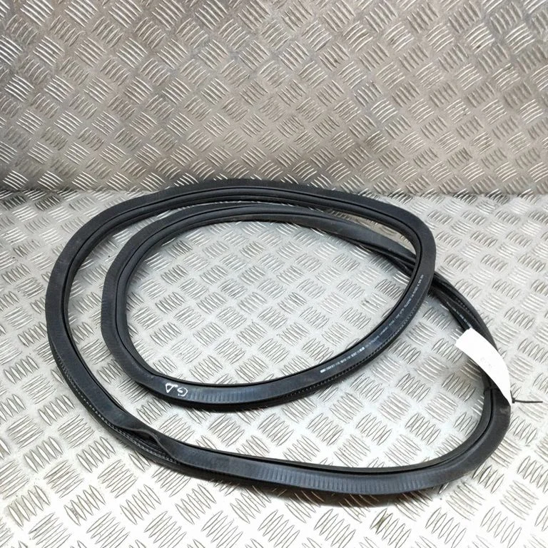 Rubber seal rear door – Audi Q4 e-tron (2021-)