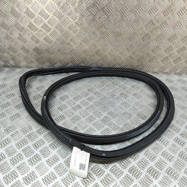 Rubber seal rear door – Skoda Superb B8 (3V) (2015-2024)